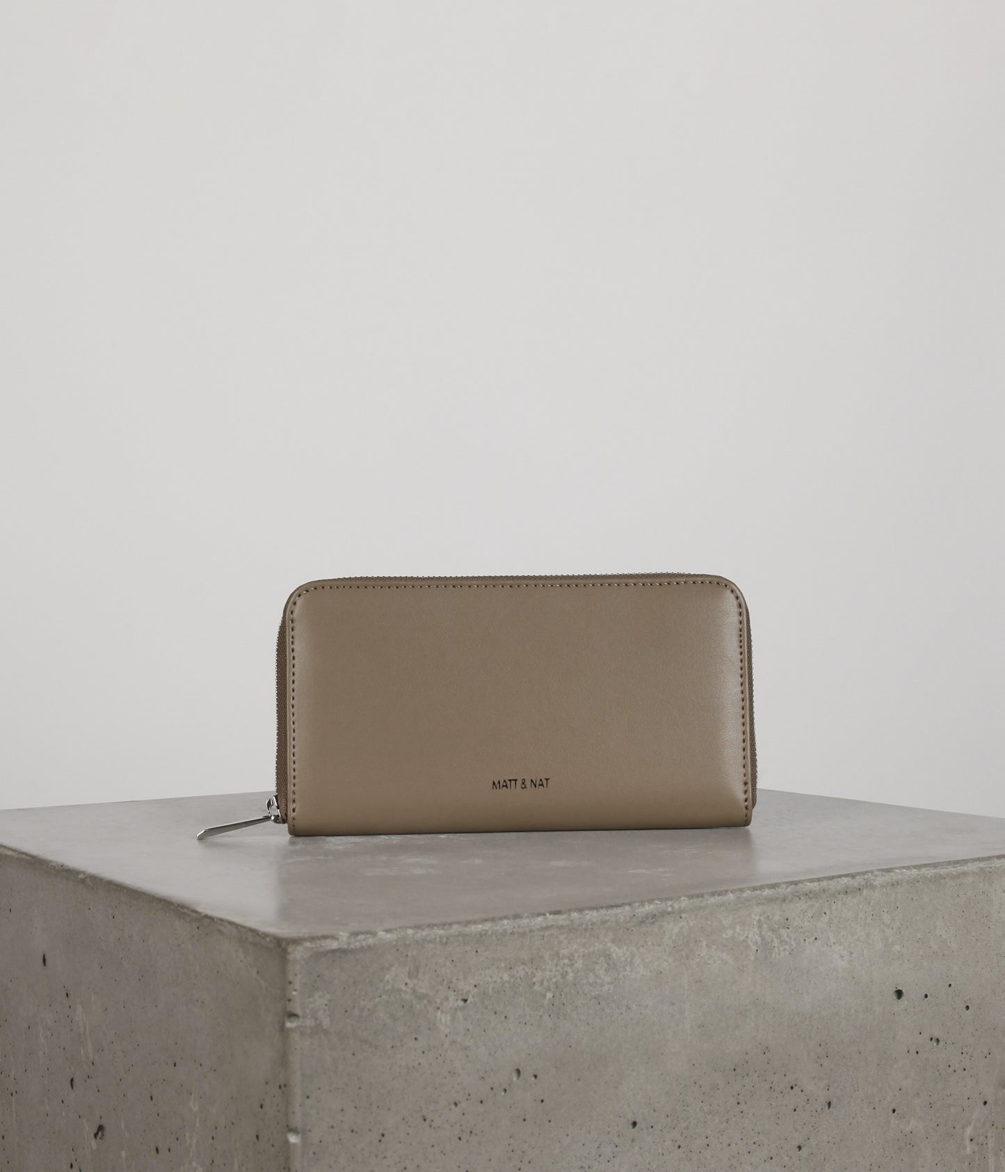 LEICI Vegan Wallet - UPPEAL™ | Color: Cappuccino - variant::cappuccino