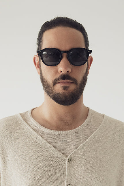 NIKA Round Foldable Recycled Sunglasses | Color: Black - variant::black