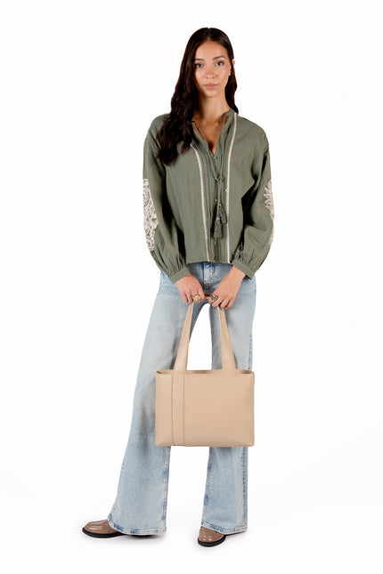 GARNI Vegan Tote Bag - Forum | Color: Sable- variant::sable