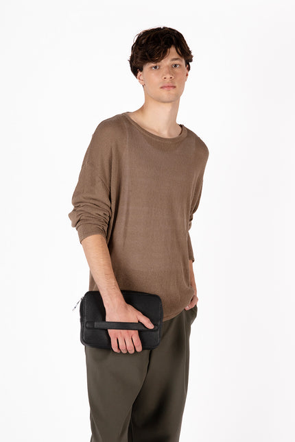 SAMUEL Vegan Pouch – Grain | Color: Black - variant::black