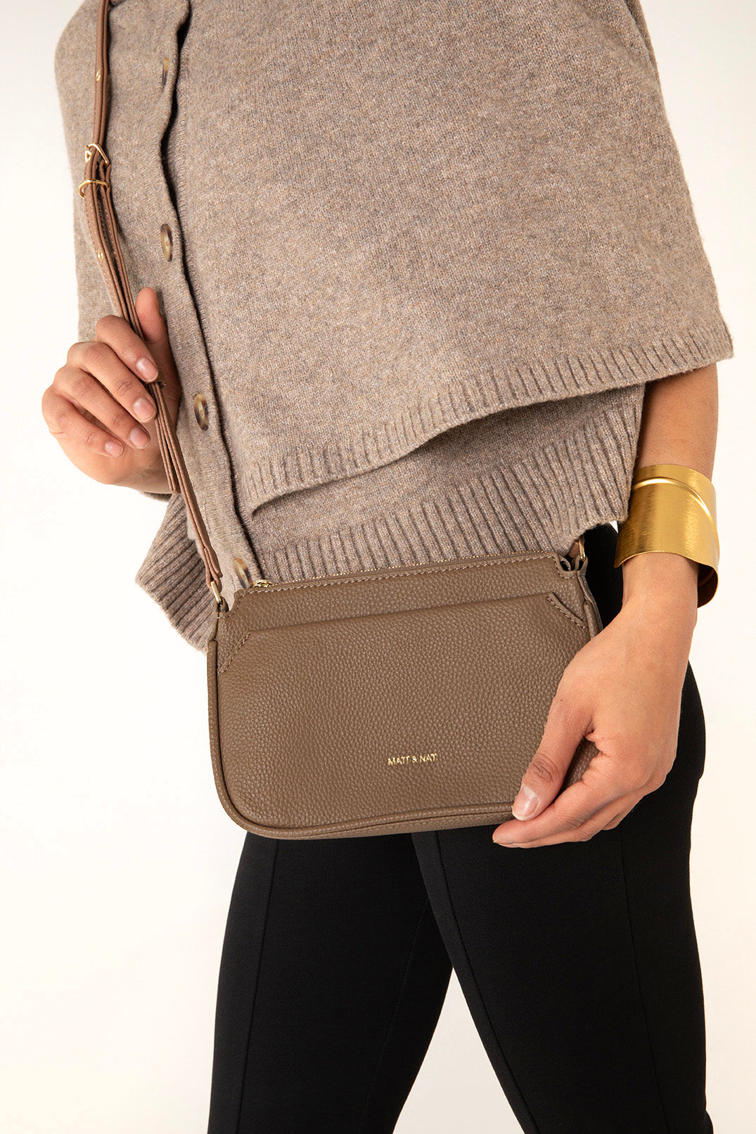 IVY Vegan Crossbody Bag - Grain | Color: Black - variant::black