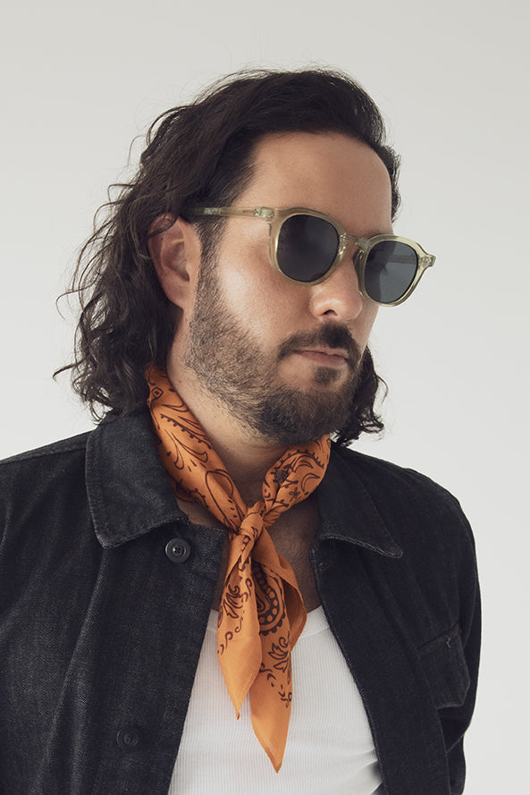 NIKA Round Foldable Recycled Sunglasses | Color: Clear - variant::clear